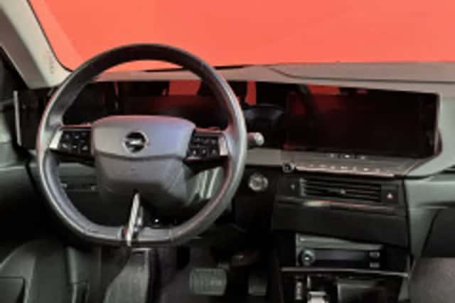 Opel Astra (2022) thumbnail 4