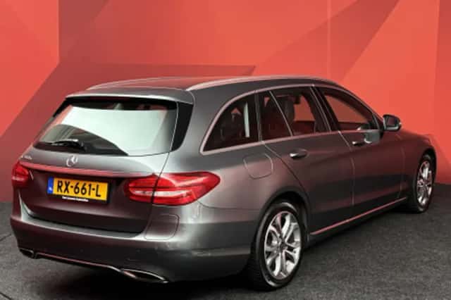 Mercedes-Benz C-Klasse (2018) thumbnail 2