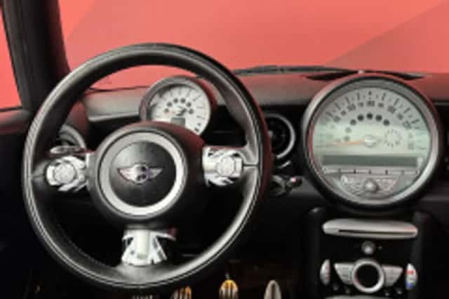 MINI Cooper (2020) thumbnail 3