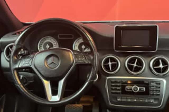 Mercedes-Benz A-Klasse (2013) thumbnail 4