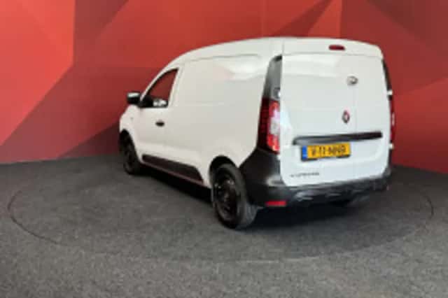 Renault Express (2023) thumbnail 5
