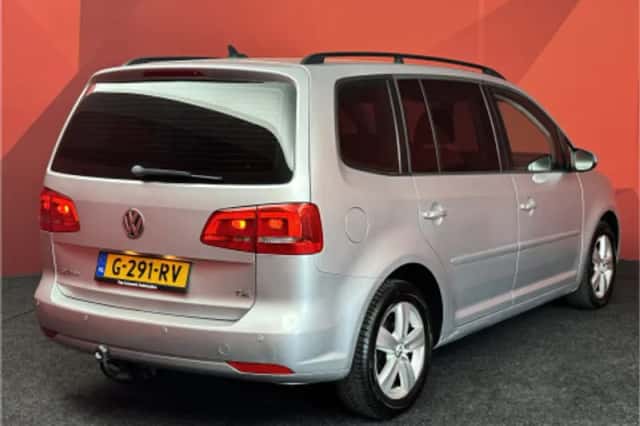 Volkswagen Touran (2019) thumbnail 2