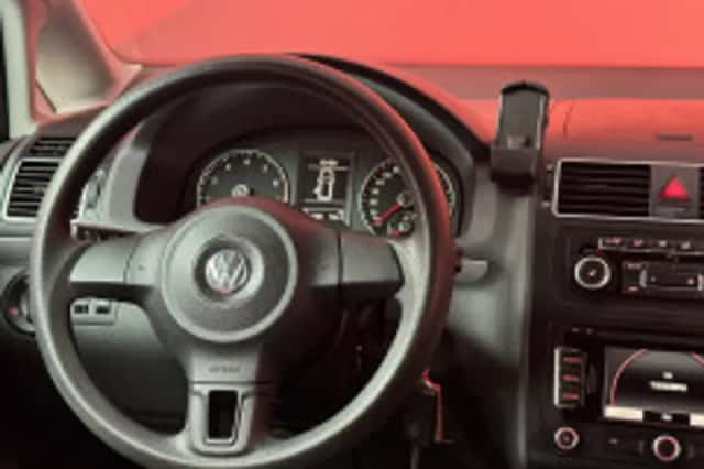 Volkswagen Touran (2019) thumbnail 4