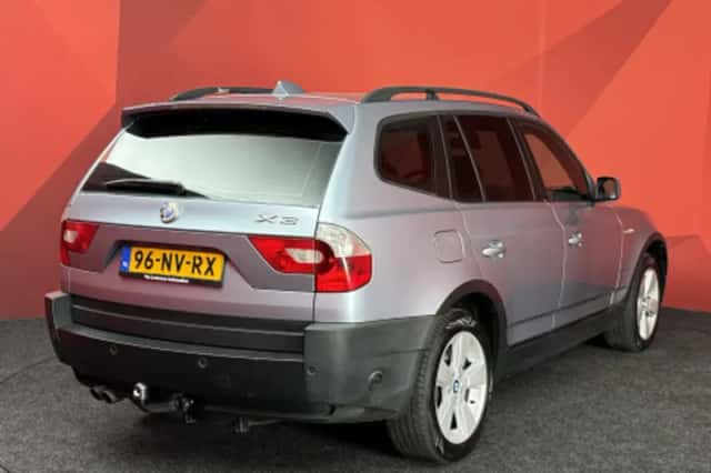 BMW X3 (2004) thumbnail 2