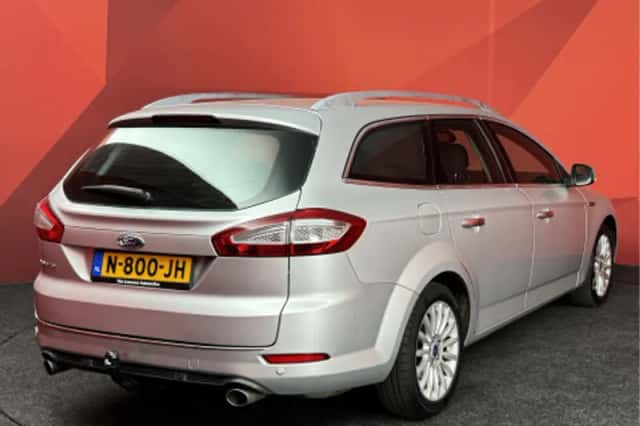 Ford Mondeo (2010) thumbnail 2