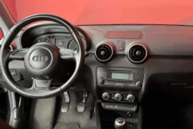 Audi A1 (2023) thumbnail 4