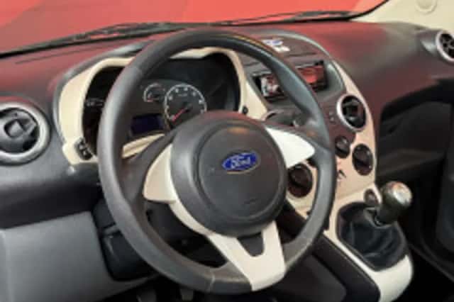 Ford Ka (2010) thumbnail 3