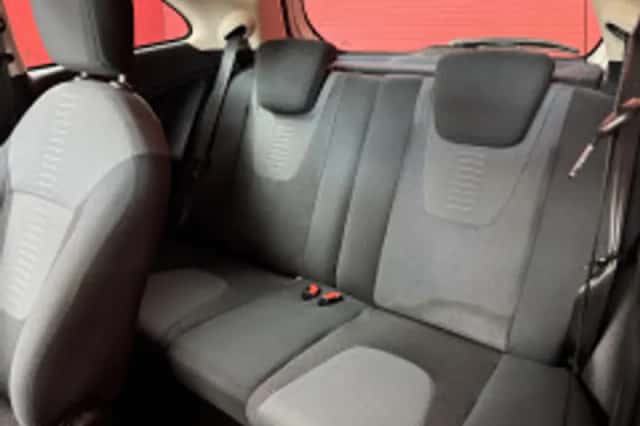 Ford Ka (2010) thumbnail 5