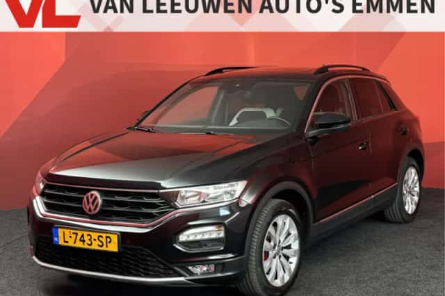 Volkswagen T-Roc (2021) thumbnail 1