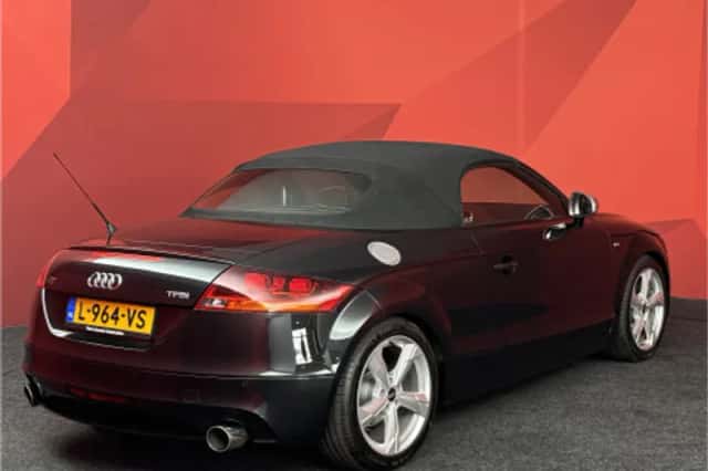 Audi TT (2012) thumbnail 2