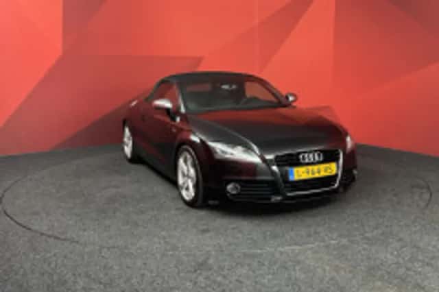 Audi TT (2012) thumbnail 4
