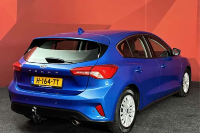 Ford Focus (2019) thumbnail 2