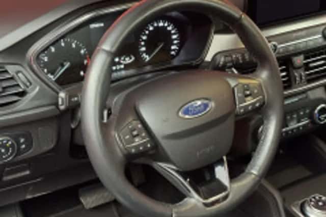 Ford Focus (2019) thumbnail 3