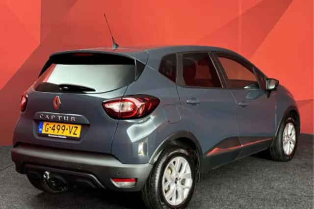 Renault Captur (2019) thumbnail 2