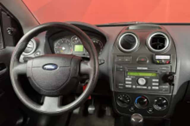 Ford Fiesta (2006) thumbnail 4