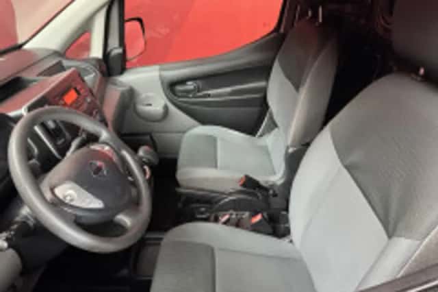 Nissan E-nv200 (2014) thumbnail 6