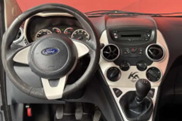 Ford Ka (2015) thumbnail 3