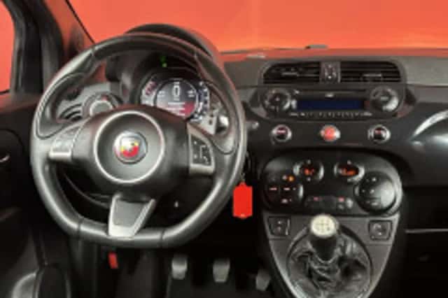 Fiat 500 (2022) thumbnail 3