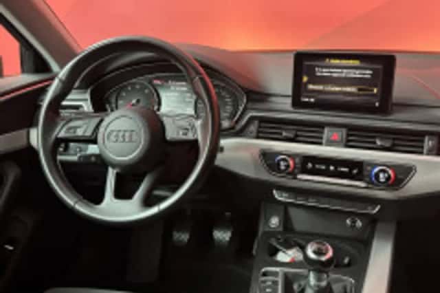Audi A4 (2017) thumbnail 4