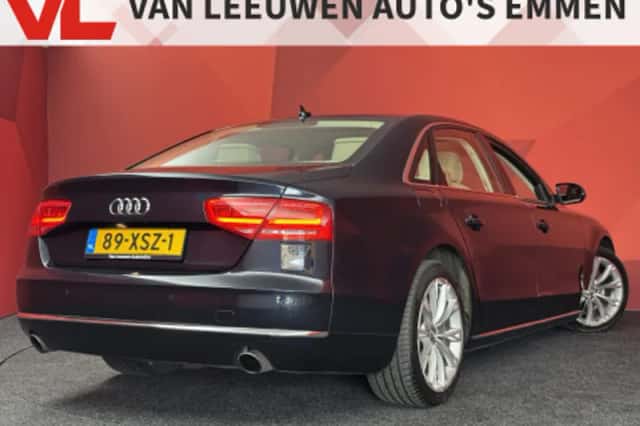 Audi A8 (2012) thumbnail 2