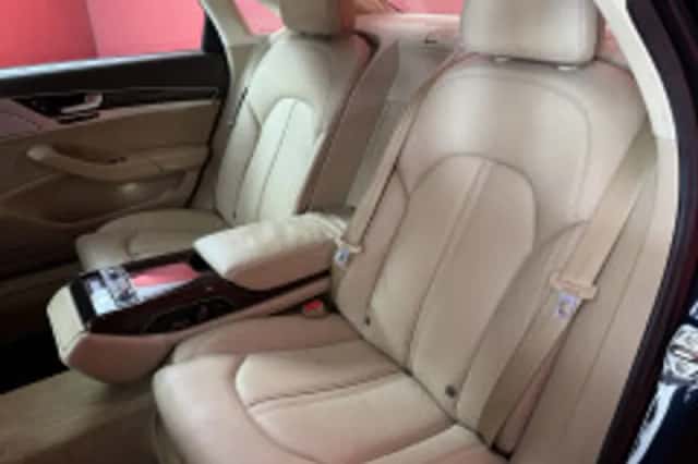 Audi A8 (2012) thumbnail 5