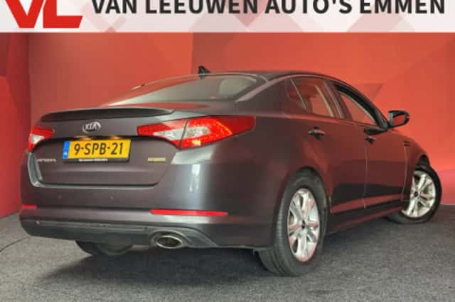 Kia Optima (2013) thumbnail 2