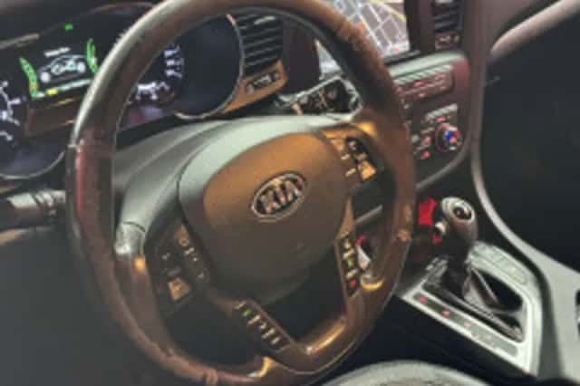 Kia Optima (2013) thumbnail 3