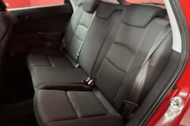 Hyundai i30 (2010) thumbnail 5