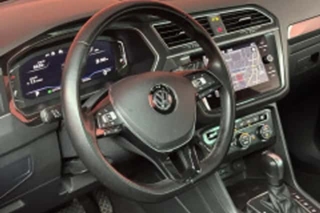 Volkswagen Tiguan (2019) thumbnail 3