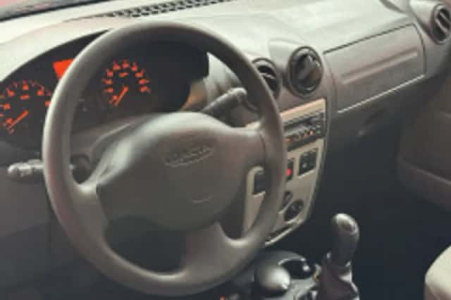 Dacia Logan (2008) thumbnail 3