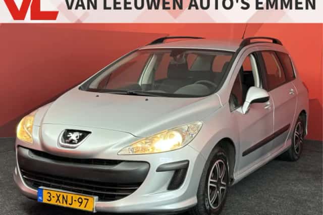Peugeot 308 (2015) thumbnail 1