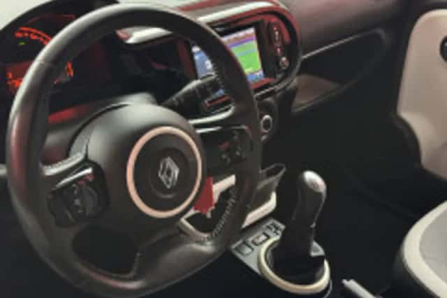 Renault Twingo (2017) thumbnail 3