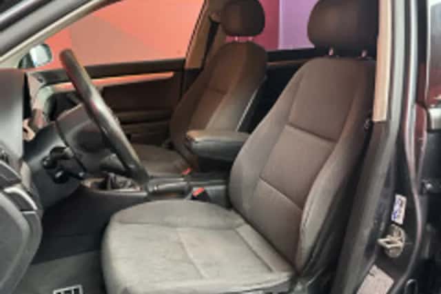 Audi A4 (2006) thumbnail 3