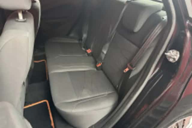 Ford Fiesta (2013) thumbnail 5