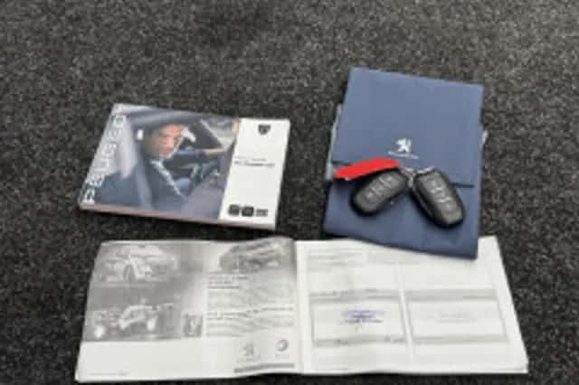 Peugeot 208 (2023) thumbnail 6