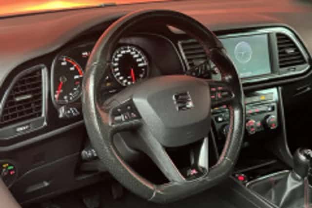 SEAT Leon (2019) thumbnail 3