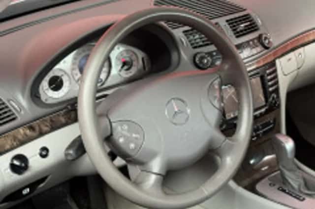 Mercedes-Benz E-Klasse (2017) thumbnail 3