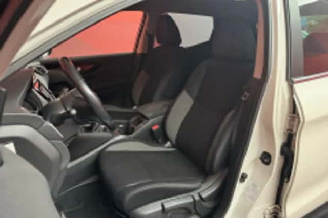 Nissan Qashqai (2021) thumbnail 4