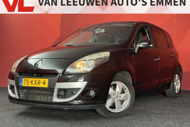 Renault Scénic (2010) thumbnail 1