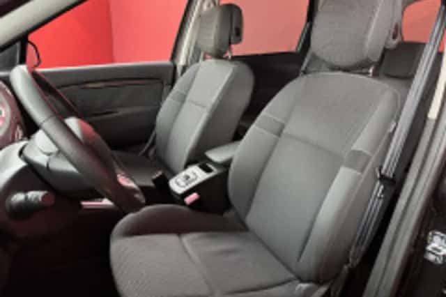 Renault Scénic (2010) thumbnail 4