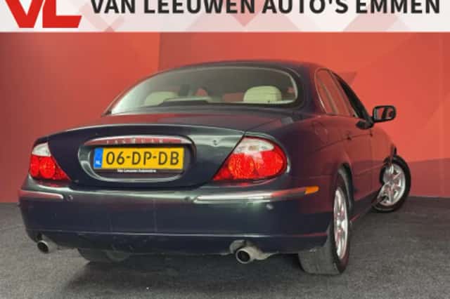 Jaguar S-Type (1999) thumbnail 2