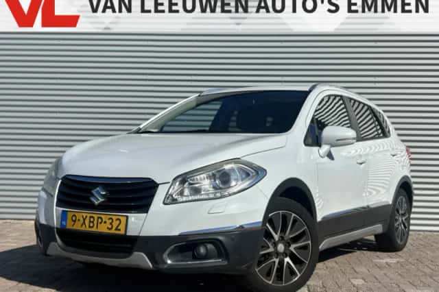 Suzuki S-cross (2014) thumbnail 1