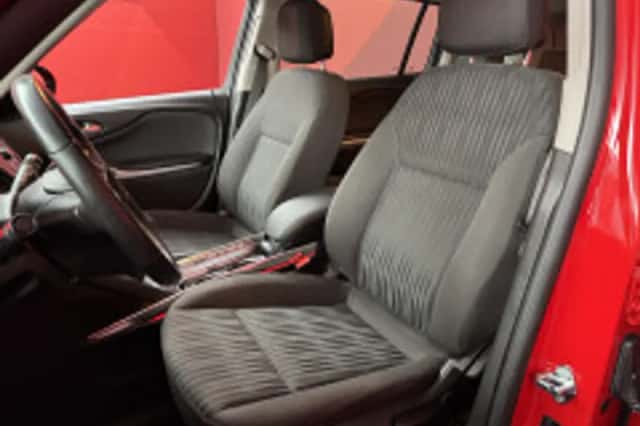 Opel Zafira Tourer (2014) thumbnail 4
