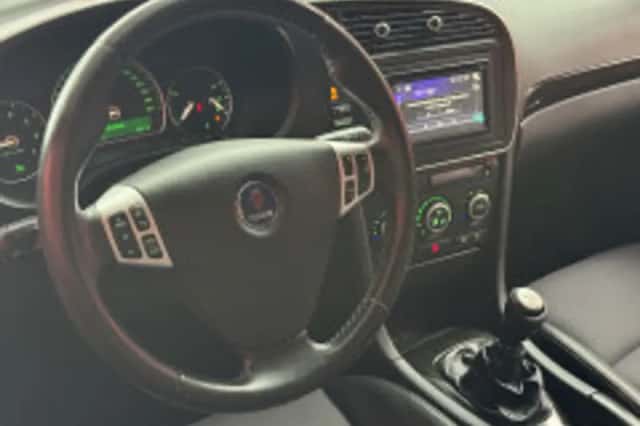 Saab 9-3 (2011) thumbnail 3