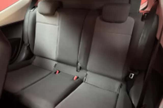 Volkswagen Up (2013) thumbnail 5