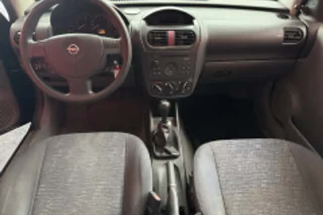 Opel Corsa (2002) thumbnail 3