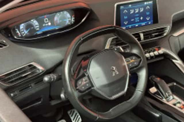 Peugeot 5008 (2019) thumbnail 3
