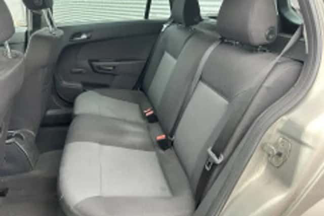 Opel Astra (2007) thumbnail 5