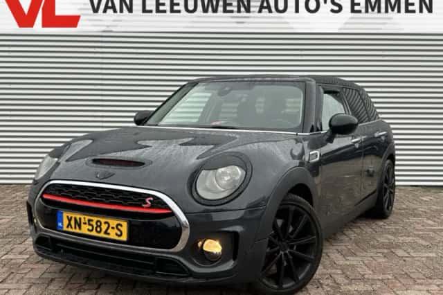 MINI Clubman (2017) thumbnail 1