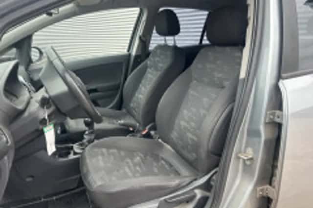 Opel Corsa (2011) thumbnail 4